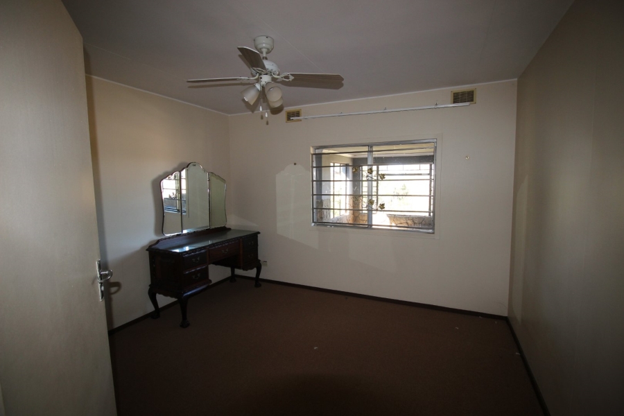 2 Bedroom Property for Sale in Lake Deneysville Free State